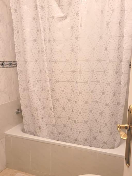 Nice Holidays Apartment In Torreveja, Torrevieja Ngoại thất bức ảnh